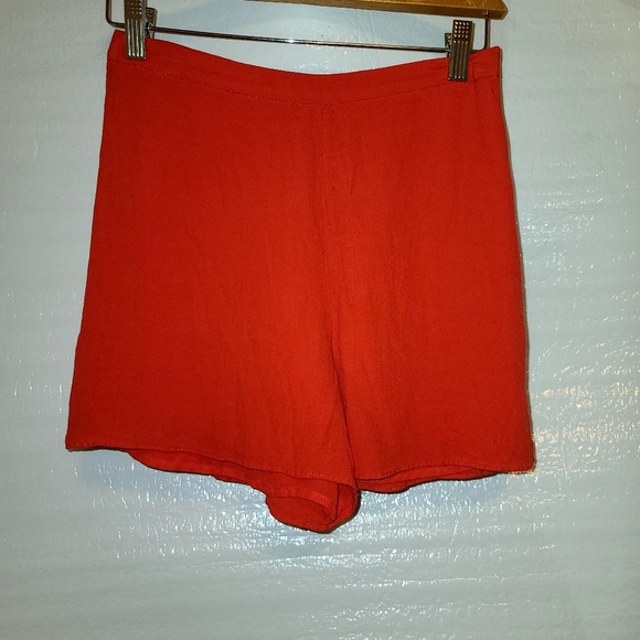 Aritzia Wilfred Emelyn Shorts Red High  Waisted Shorts - Picture 5 of 12